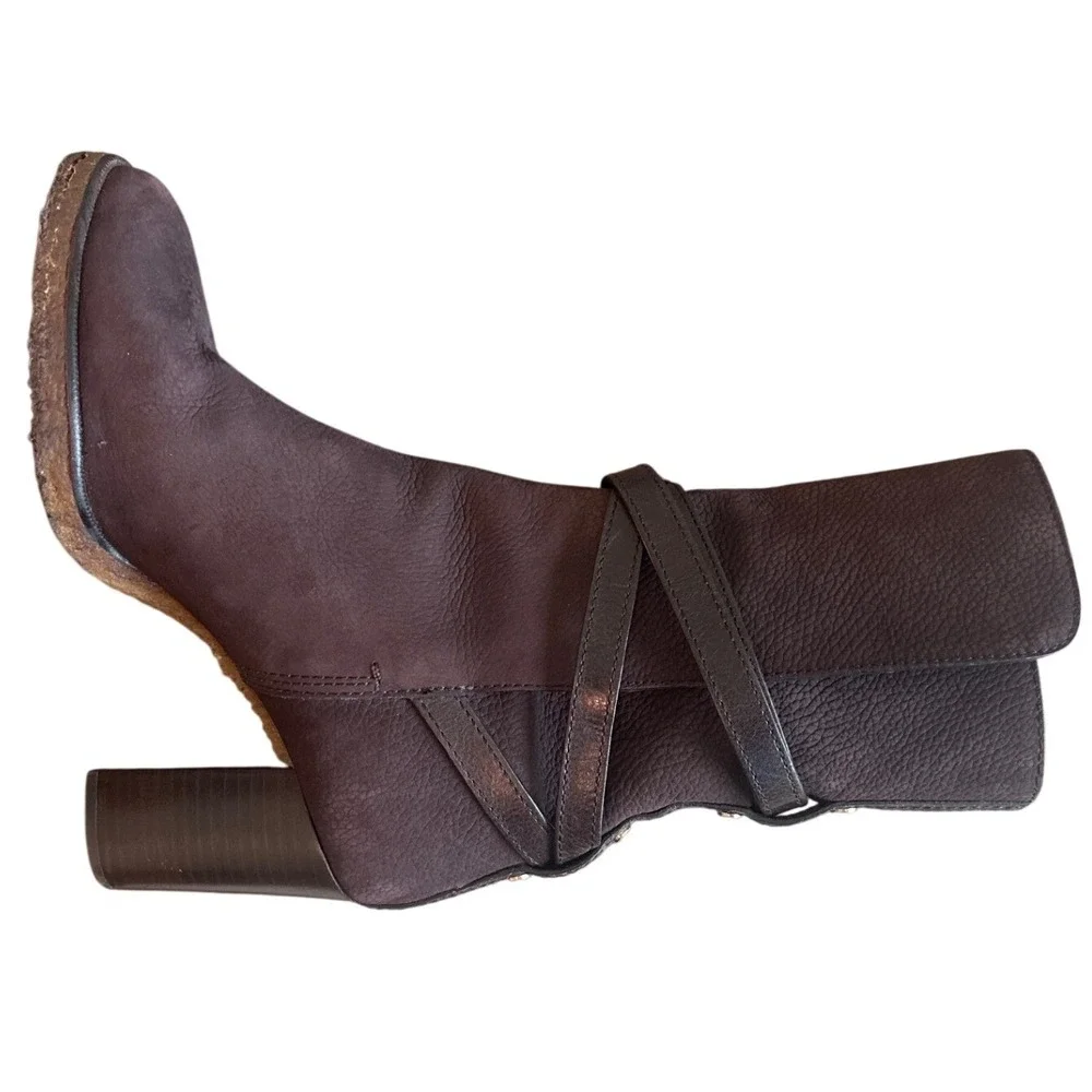 Tory Burch Brown Pebbled Leather Wrap Strap Heeled Ankle Boots Size 9